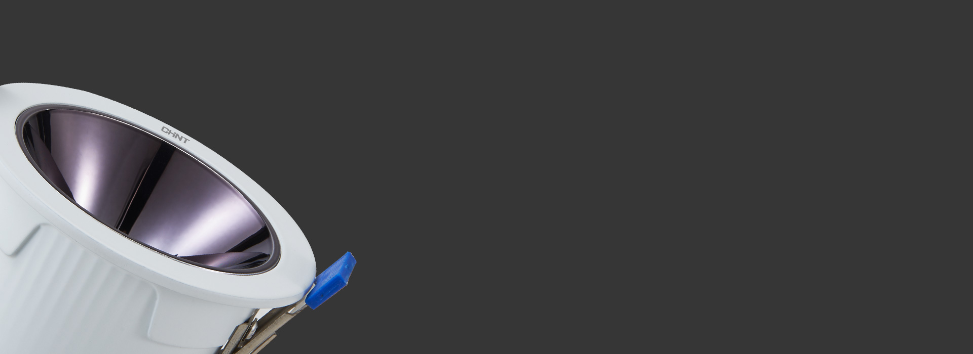 深藏光源+深色杯防眩，柔光“黑科技” ...