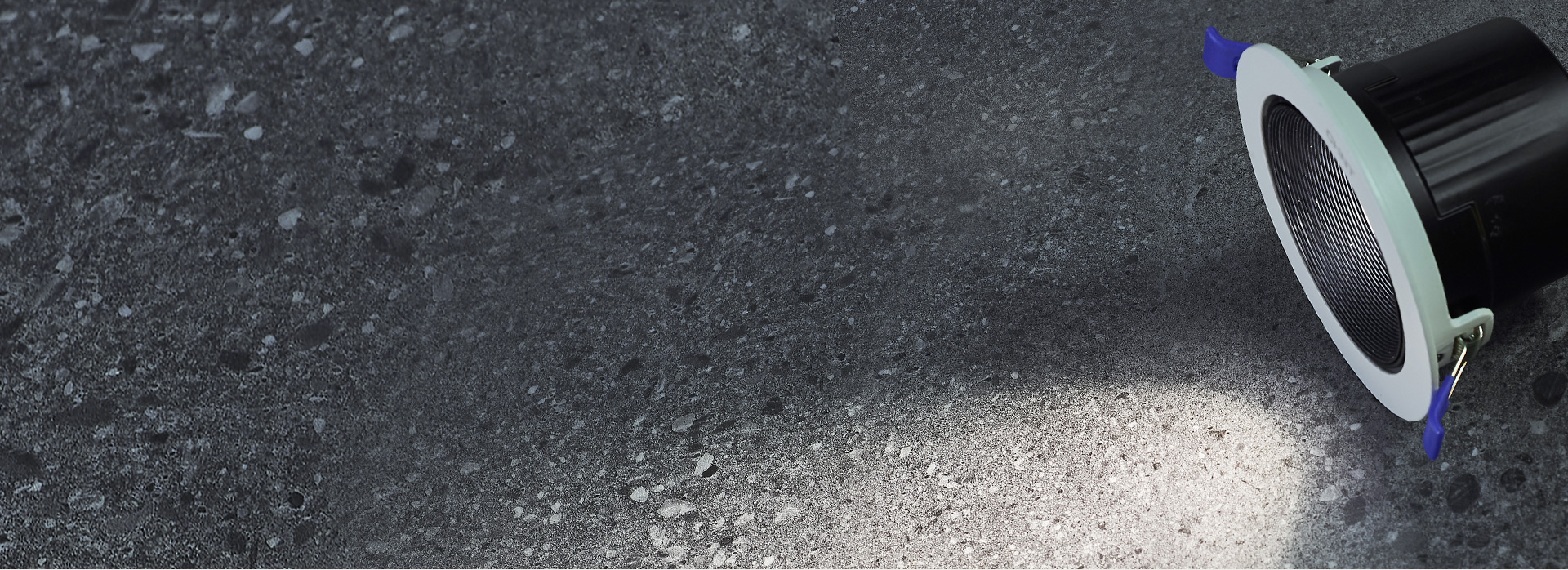 深藏光源外露美学 光源深藏，减少眩光，...