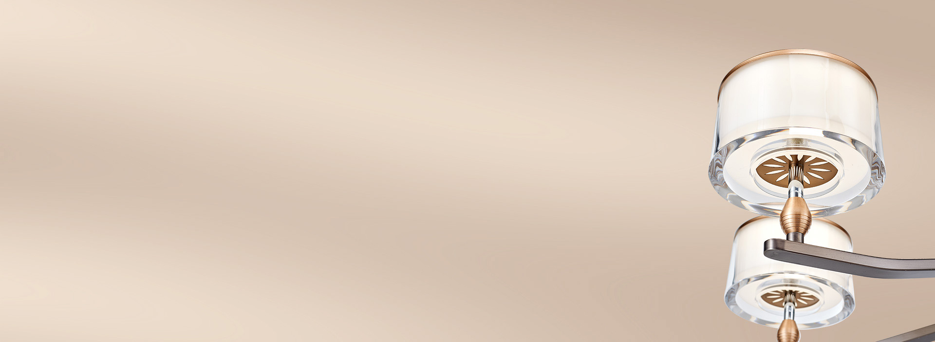 厚亚克力透光罩 如玻璃般的丝滑质感，轻...